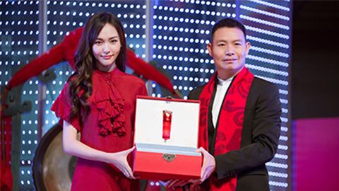 中国美正当红，尊龙官方平台A股上市，引领新时代